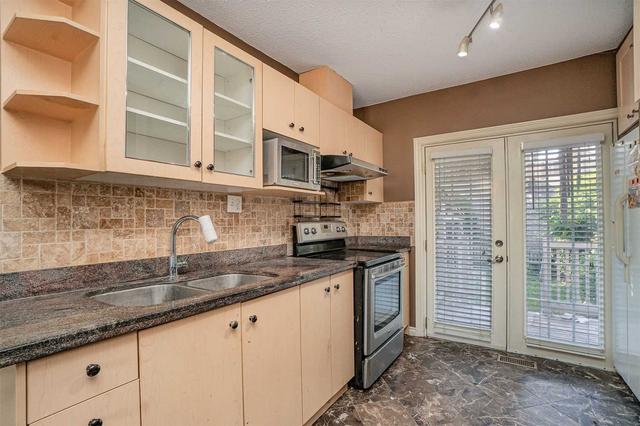 toronto - 617 The Queensway Ave, House detached with 2 bedrooms, 2 bathrooms and 2 parking in Toronto ON | Image 2