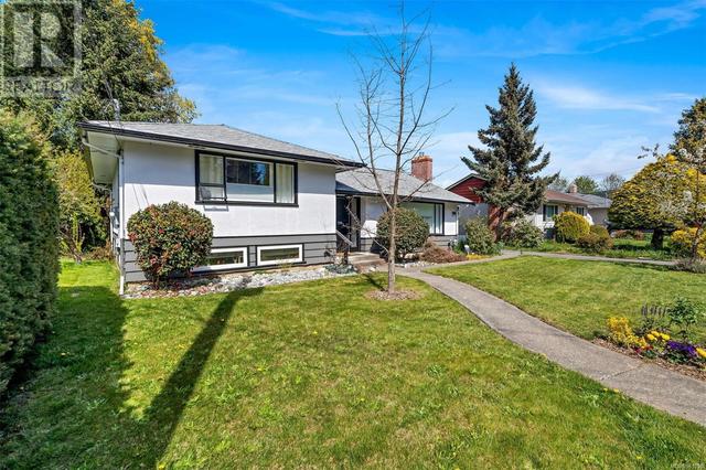 733 Castle St, House detached with 3 bedrooms, 2 bathrooms and 1 parking in Duncan BC | Image 40