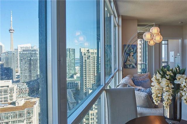 2711 - 215 Fort York Blvd, Condo with 2 bedrooms, 1 bathrooms and 1 parking in Toronto ON | Image 3