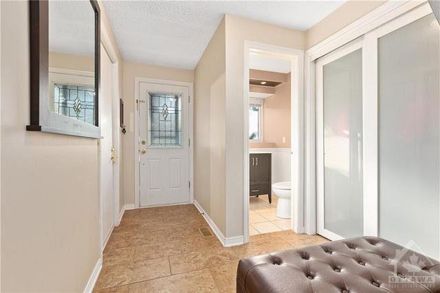 1109 Des Forets Avenue, Townhouse with 3 bedrooms, 3 bathrooms and 2 parking in Ottawa ON | Image 5