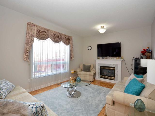 5 Canarygrass Dr, House detached with 4 bedrooms, 5 bathrooms and 6 parking in Brampton ON | Image 5