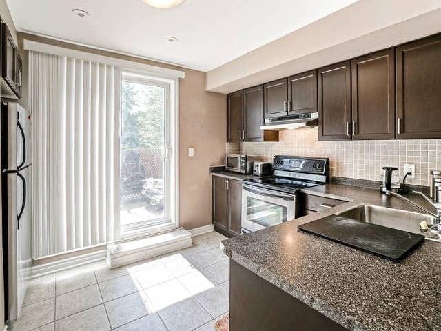 103 - 870 Jane St, Townhouse with 2 bedrooms, 2 bathrooms and 1 parking in Toronto ON | Image 12