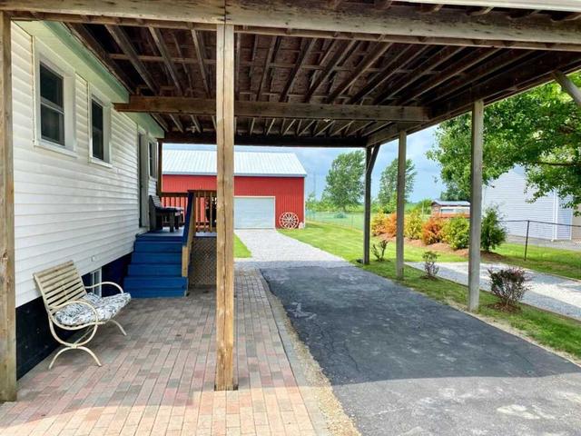749 Highway 77, House detached with 2 bedrooms, 2 bathrooms and 14 parking in Leamington ON | Image 14
