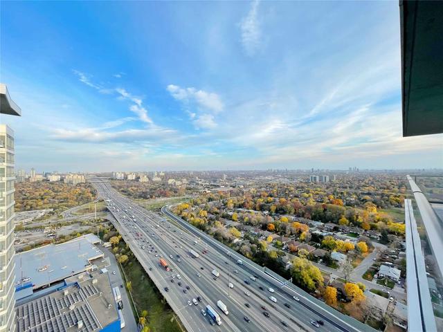 3909 - 115 Mcmahon Dr, Condo with 1 bedrooms, 1 bathrooms and 1 parking in Toronto ON | Image 5