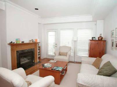 th'e' - 2281 Lake Shore Blvd W, House attached with 2 bedrooms, 2 bathrooms and 2 parking in Toronto ON | Image 4