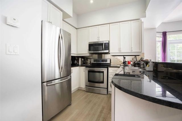 th22 - 2 Rean Dr, Townhouse with 2 bedrooms, 3 bathrooms and 2 parking in Toronto ON | Image 16