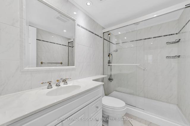 ph04 - 812 Burnhamthorpe Rd, Condo with 3 bedrooms, 2 bathrooms and 2 parking in Toronto ON | Image 11