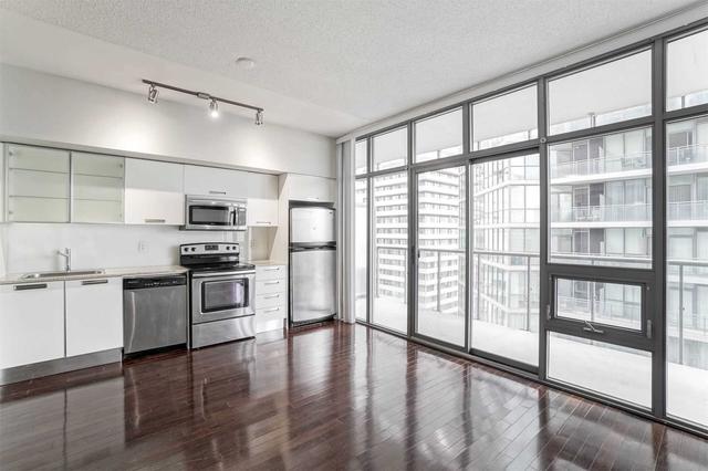 3010 - 33 Charles St E, Condo with 1 bedrooms, 1 bathrooms and 0 parking in Toronto ON | Image 4