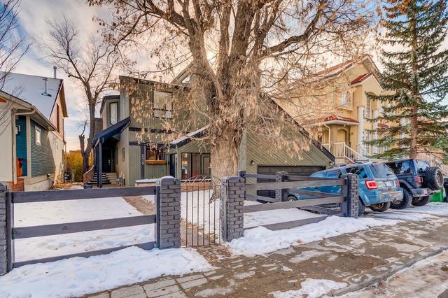 215 2 Avenue Ne, House detached with 4 bedrooms, 3 bathrooms and 4 parking in Calgary AB | Image 5