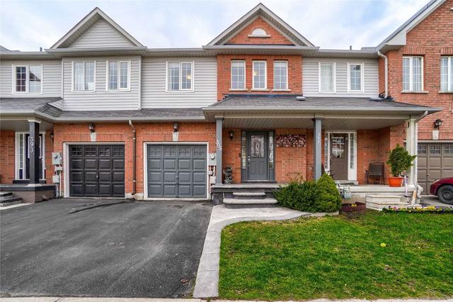 395 Hobbs Cres, House attached with 3 bedrooms, 3 bathrooms and 2 parking in Milton ON | Image 1