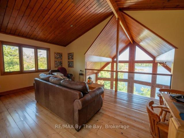 23212 Georgian Bay Shore, House detached with 3 bedrooms, 2 bathrooms and 0 parking in Georgian Bay ON | Image 15