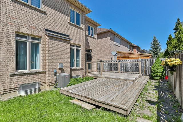 9 Basie Gate, House detached with 4 bedrooms, 5 bathrooms and 6 parking in Vaughan ON | Image 30