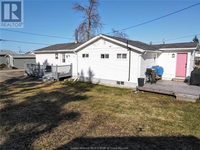 6 Ste Marie St, House detached with 3 bedrooms, 1 bathrooms and null parking in Beaubassin East NB | Image 41
