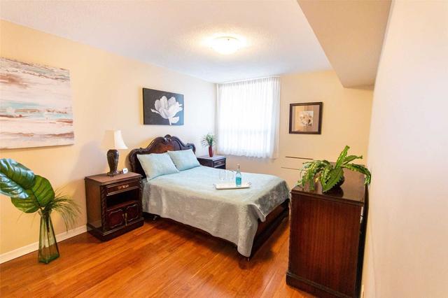 1606 - 121 Ling Rd, Condo with 2 bedrooms, 2 bathrooms and 1 parking in Toronto ON | Image 25
