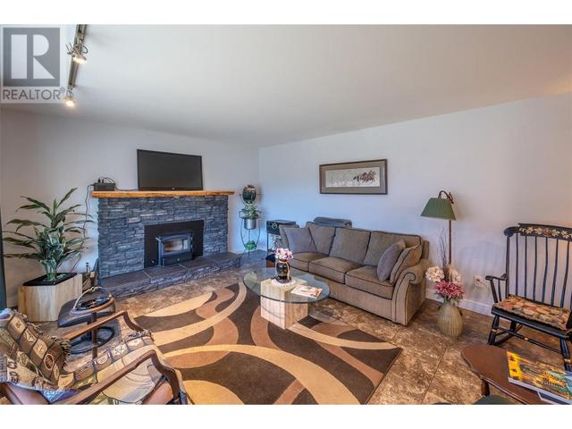 71 Granby Place, House detached with 4 bedrooms, 1 bathrooms and 4 parking in Penticton BC | Image 12
