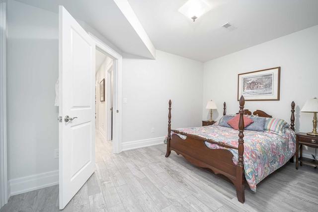 430 Montrose Ave, House detached with 3 bedrooms, 5 bathrooms and 6 parking in Toronto ON | Image 26