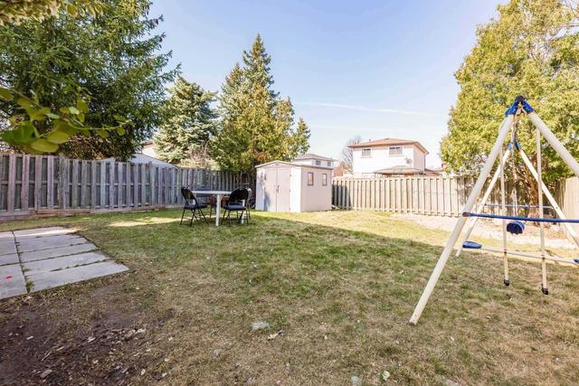 15 Newbridge Cres, House detached with 3 bedrooms, 3 bathrooms and 5 parking in Brampton ON | Image 32