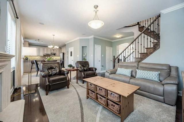 195 Beechtree Cres, House detached with 4 bedrooms, 5 bathrooms and 4 parking in Oakville ON | Image 8