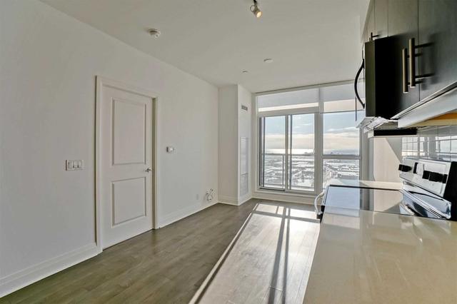 1607 - 17 Zorra St, Condo with 1 bedrooms, 2 bathrooms and 1 parking in Toronto ON | Image 2