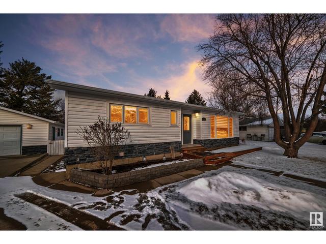 14 Falcon Cr, House detached with 4 bedrooms, 2 bathrooms and 4 parking in St. Albert AB | Image 2