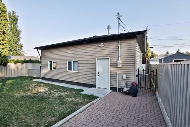 2409 14 Avenue S, House detached with 3 bedrooms, 2 bathrooms and 3 parking in Lethbridge AB | Image 5