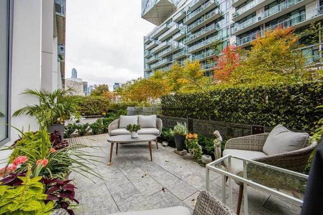 th 121 - 29 Queens Quay E, Townhouse with 2 bedrooms, 3 bathrooms and 1 parking in Toronto ON | Image 24