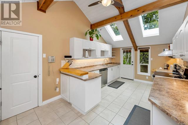 3013 Manzer Rd, House detached with 3 bedrooms, 2 bathrooms and 5 parking in Sooke BC | Image 50