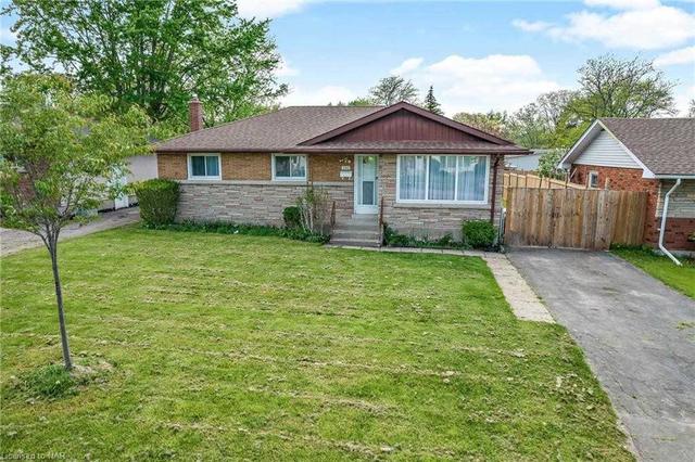 100 Jacobson Ave, House detached with 3 bedrooms, 2 bathrooms and 2 parking in St. Catharines ON | Image 12