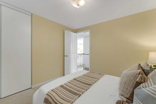 21 Finlay Rd, House detached with 2 bedrooms, 2 bathrooms and 3 parking in Barrie ON | Image 16