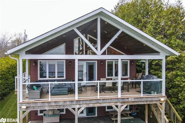 111 Campbell Beach Road, House detached with 5 bedrooms, 2 bathrooms and 6 parking in Kawartha Lakes ON | Image 7