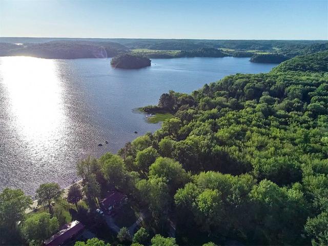 1017 Wonder Beach Rd, House detached with 2 bedrooms, 1 bathrooms and 10 parking in Muskoka Lakes ON | Image 1