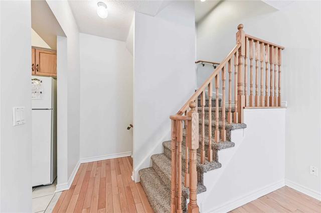 th10 - 12 Cox Blvd, Townhouse with 3 bedrooms, 3 bathrooms and 2 parking in Markham ON | Image 6