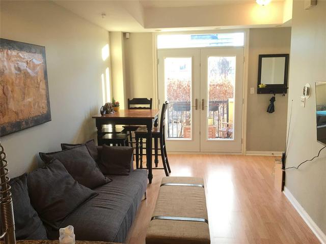 Th5 - 70 Carr St, Townhouse with 2 bedrooms, 1 bathrooms and null parking in Toronto ON | Image 4