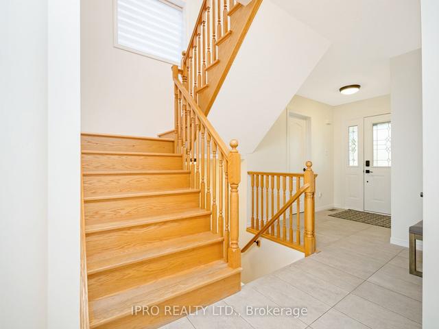 31 Costigan Crt, House detached with 3 bedrooms, 4 bathrooms and 4 parking in Halton Hills ON | Image 8