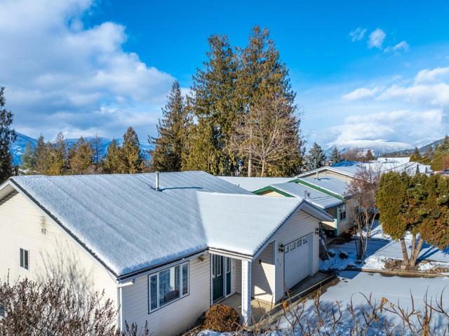 615 6 Avenue, House detached with 3 bedrooms, 3 bathrooms and null parking in Creston BC | Image 18