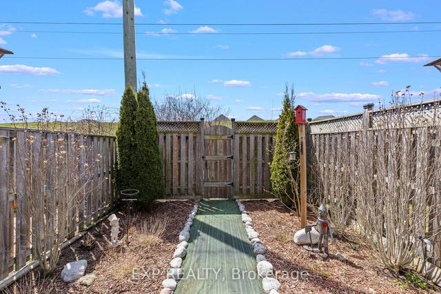 99 Sorrento St, House attached with 3 bedrooms, 3 bathrooms and 2 parking in Kitchener ON | Image 14