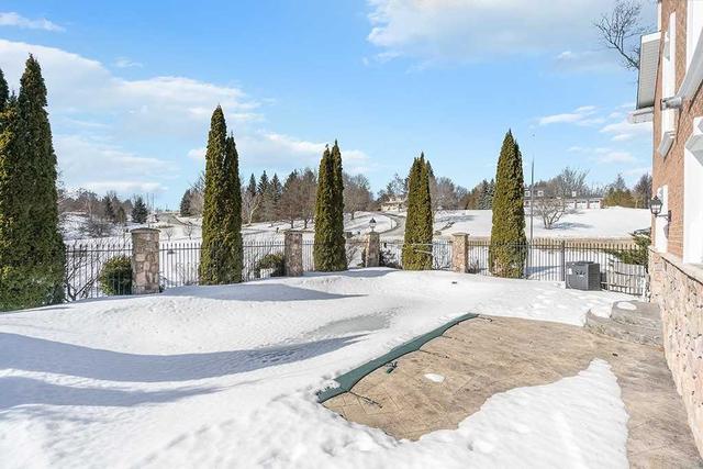 1975 Innisfil Heights Cres, House detached with 4 bedrooms, 4 bathrooms and 9 parking in Innisfil ON | Image 24