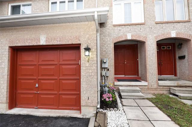 7 Gilgorm Rd, Townhouse with 3 bedrooms, 3 bathrooms and 2 parking in Brampton ON | Image 1