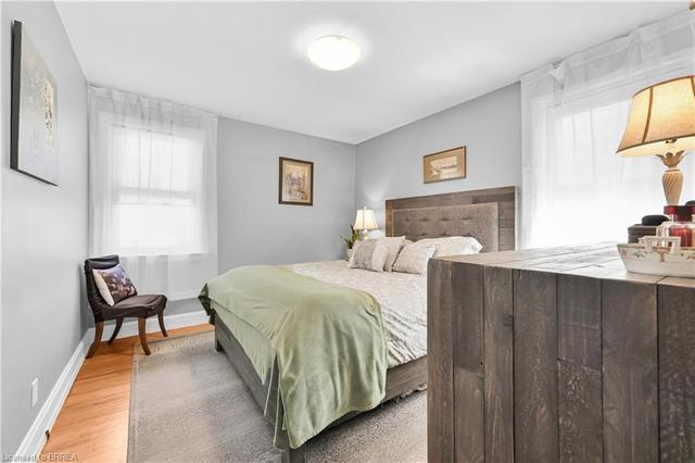 68 Devon Street, House detached with 2 bedrooms, 2 bathrooms and 2 parking in Brantford ON | Image 11