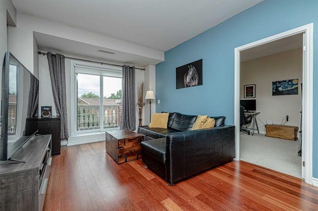 15450 Yonge St, Condo with 2 bedrooms, 2 bathrooms and 1 parking in Aurora ON | Image 6