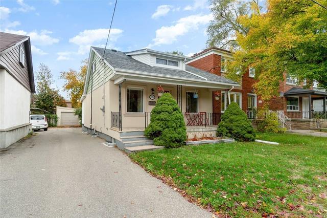 1002 Victoria Park Ave, House detached with 3 bedrooms, 3 bathrooms and 3 parking in Toronto ON | Card Image