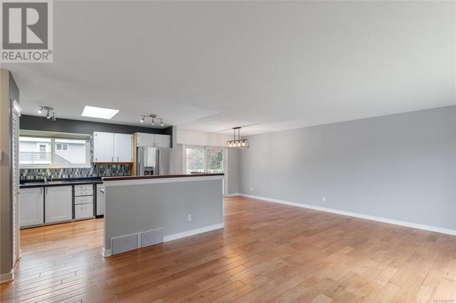 3622 Apsley Ave, House detached with 3 bedrooms, 2 bathrooms and 4 parking in Nanaimo BC | Image 4