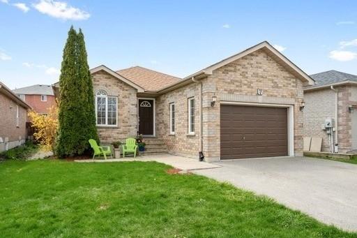 7 Quinlan Rd, House detached with 3 bedrooms, 3 bathrooms and 5 parking in Barrie ON | Image 1