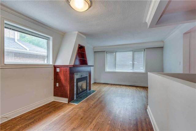 365 Hounslow Ave, House detached with 3 bedrooms, 2 bathrooms and 4 parking in Toronto ON | Image 2
