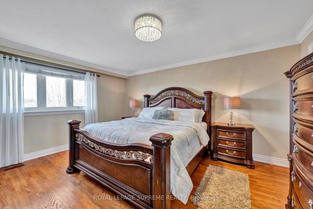 221 Gracefield Ave, House detached with 4 bedrooms, 4 bathrooms and 5 parking in Toronto ON | Image 15