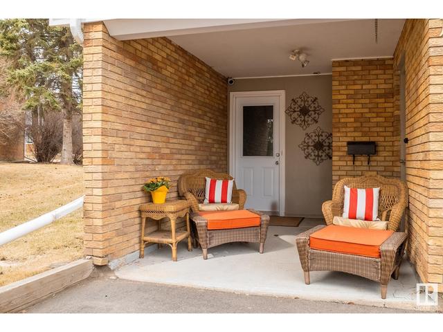 114 Great Oaks, House attached with 3 bedrooms, 1 bathrooms and null parking in Edmonton AB | Image 6