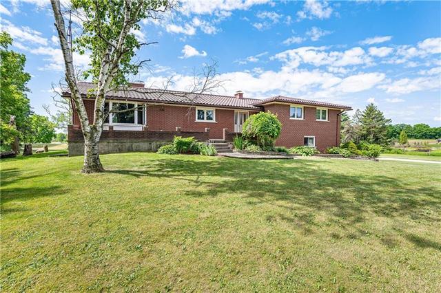 1291 Old #8 Highway, House detached with 5 bedrooms, 4 bathrooms and 2 parking in Hamilton ON | Image 1