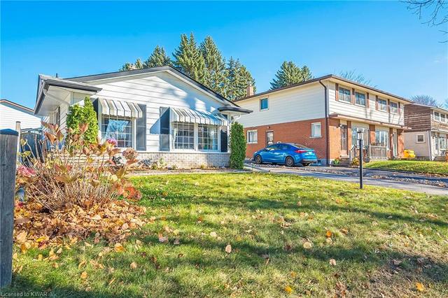 60 Cartier Drive, House detached with 3 bedrooms, 1 bathrooms and 3 parking in Kitchener ON | Image 4