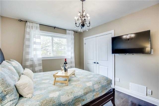 1335 Avon Cres, House detached with 2 bedrooms, 2 bathrooms and 5 parking in Oakville ON | Image 12