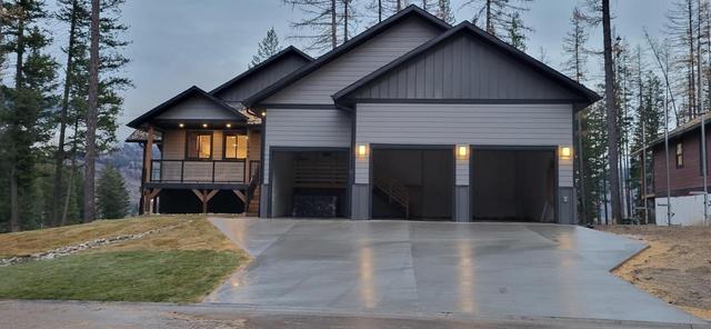 2044 Golden Eagle Drive, House detached with 4 bedrooms, 3 bathrooms and 2 parking in Sparwood BC | Image 1